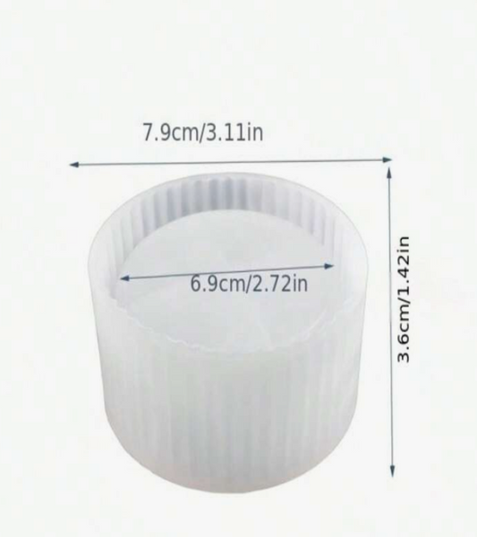 White plastic round silicone mold with dimension markings showing a diameter of 7.9cm (3.11 inches)